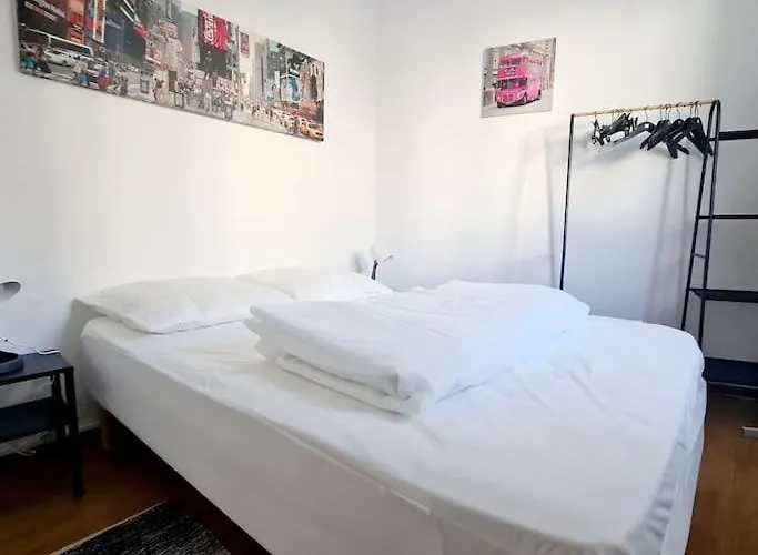 La Casita Du Dramont 83530 *